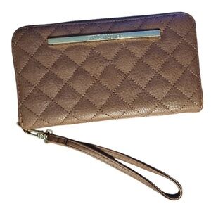 Steve Madden Box Zip Wallet Wristlet Faux Leather Box Style